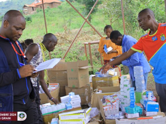 Déballage des médicaments au BCZ de Kibirizi : un pilier essentiel pour la réponse d’urgence